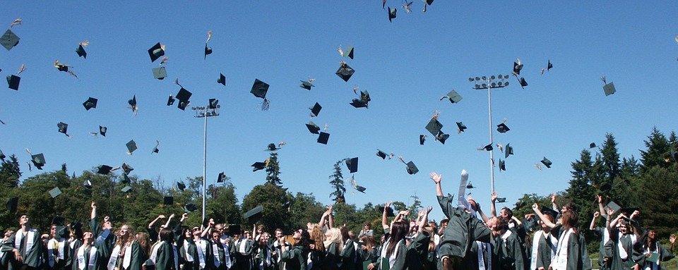 Célébrez votre fête de remise de diplôme !